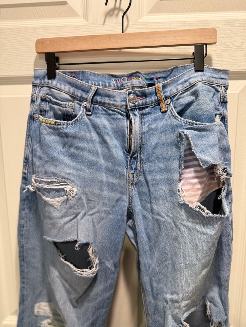 AE Pride Strigid Ripped Low-Rise Baggy Flare Jean-Size 6 - Picture 4 of 16